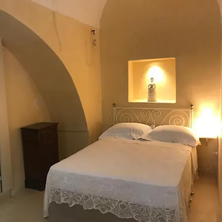 Tenuta Castelle 住宿加早餐酒店 库特罗菲安诺