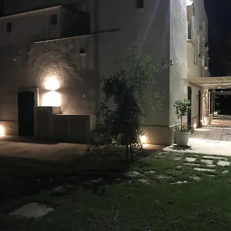 Tenuta Castelle 住宿加早餐酒店 库特罗菲安诺